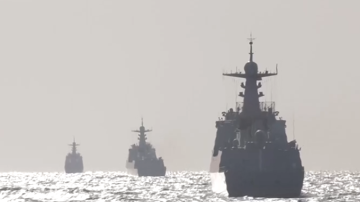 北部戰(zhàn)區(qū)海軍某艦艇訓練中心：聚焦實戰(zhàn)！8艘新型艦艇連續(xù)多天開展海上訓練