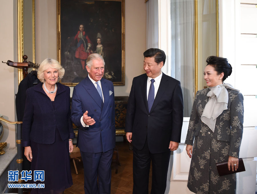 10月20日，國家主席習近平和夫人彭麗媛在倫敦會見英國查爾斯王儲夫婦。 新華社記者 謝環(huán)馳 攝