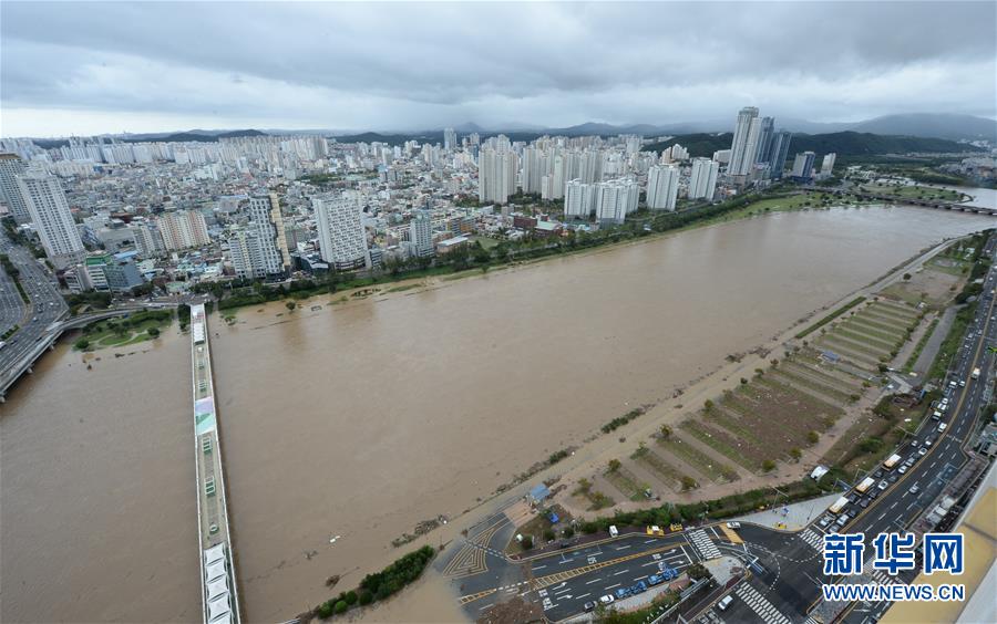 （國際）（3）臺風(fēng)“海神”過境韓國致2人失蹤