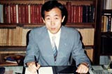 1983年潘基文就讀哈佛大學(xué)肯尼迪政治學(xué)院資料照片